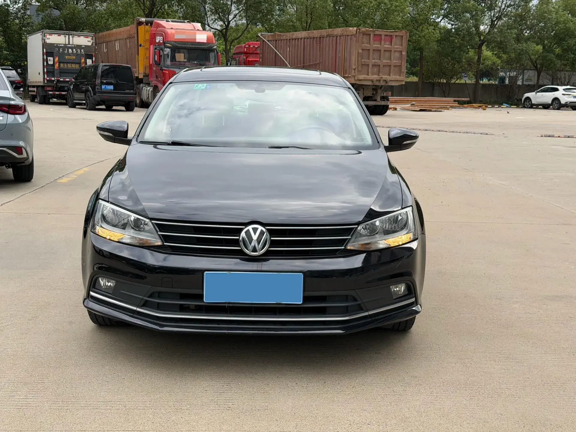 2018 VOLKSWAGEN SAGITAR thumbnail 2