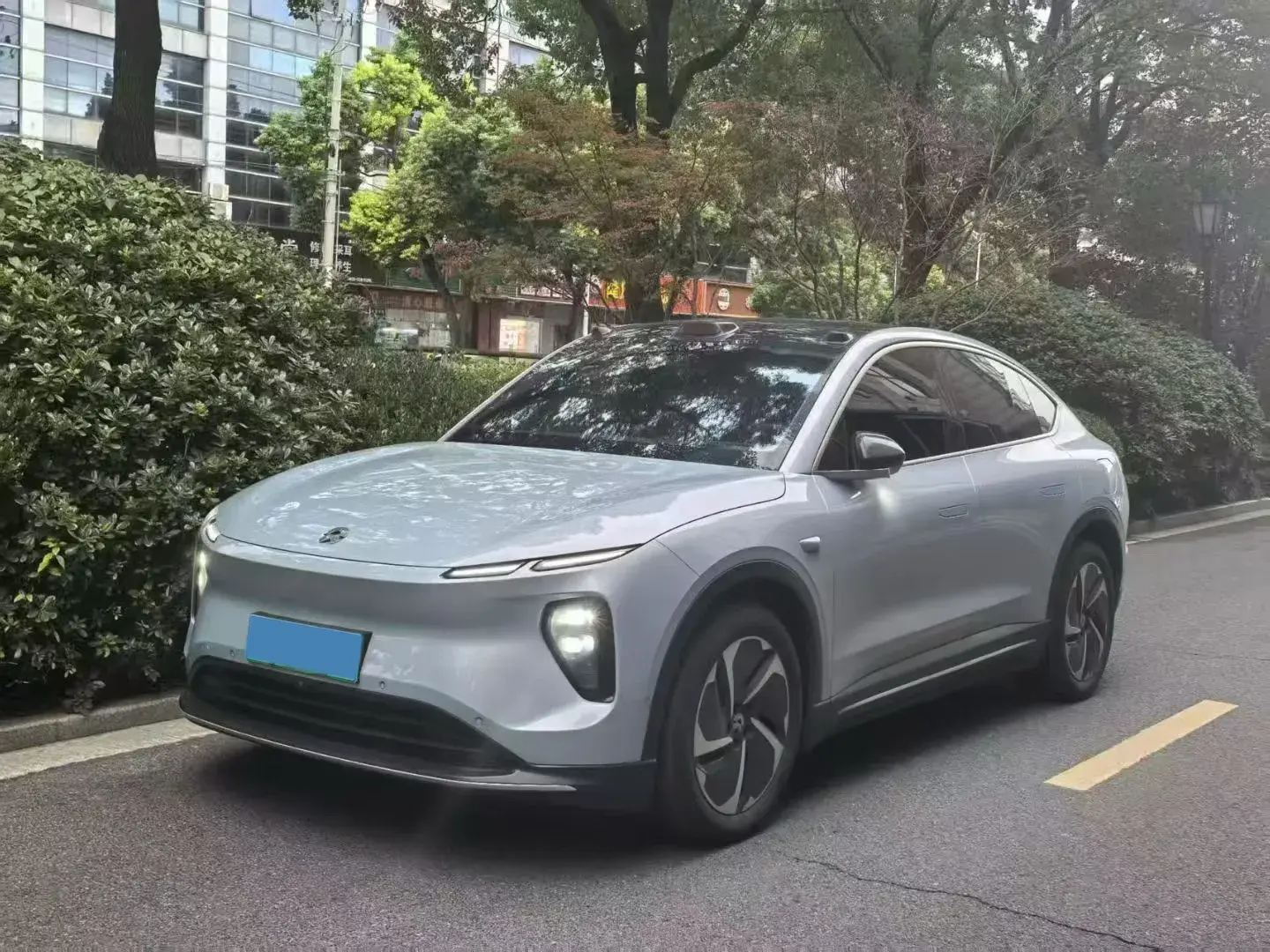 2023 NIO EC6 view 1