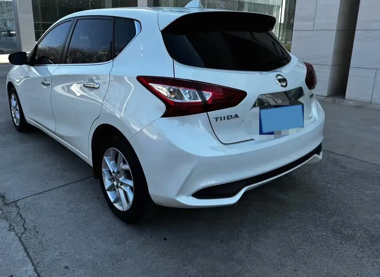 2024 NISSAN TIIDA thumbnail 3