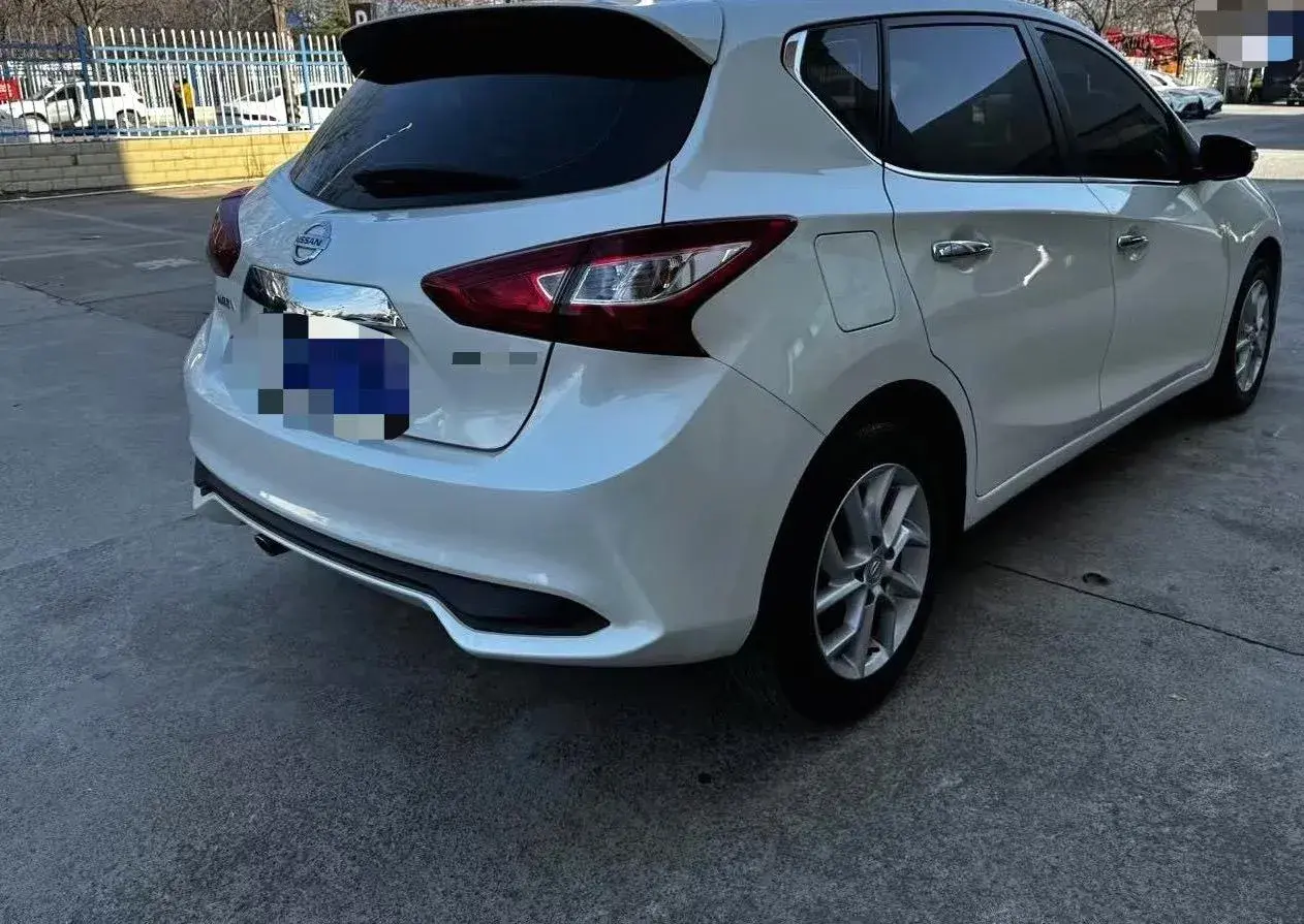 2024 NISSAN TIIDA thumbnail 2