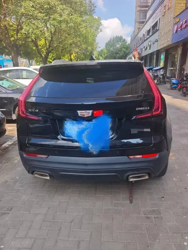 2021 CADILLAC XT4 thumbnail 2