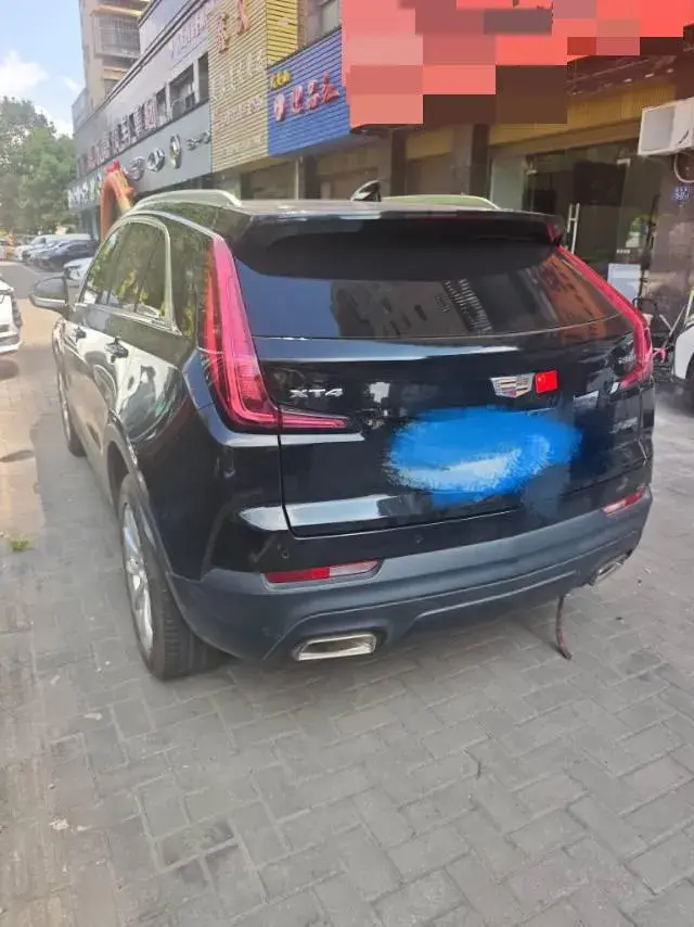 2021 CADILLAC XT4 thumbnail 3