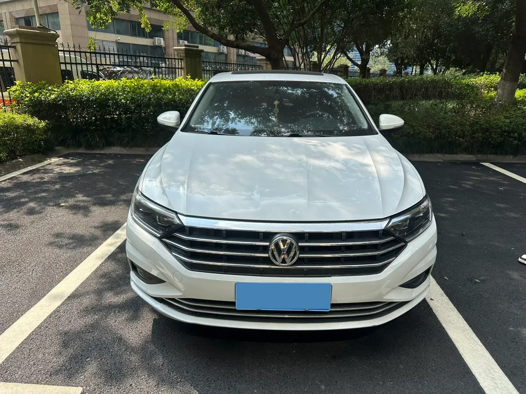 2021 VOLKSWAGEN SAGITAR thumbnail 2