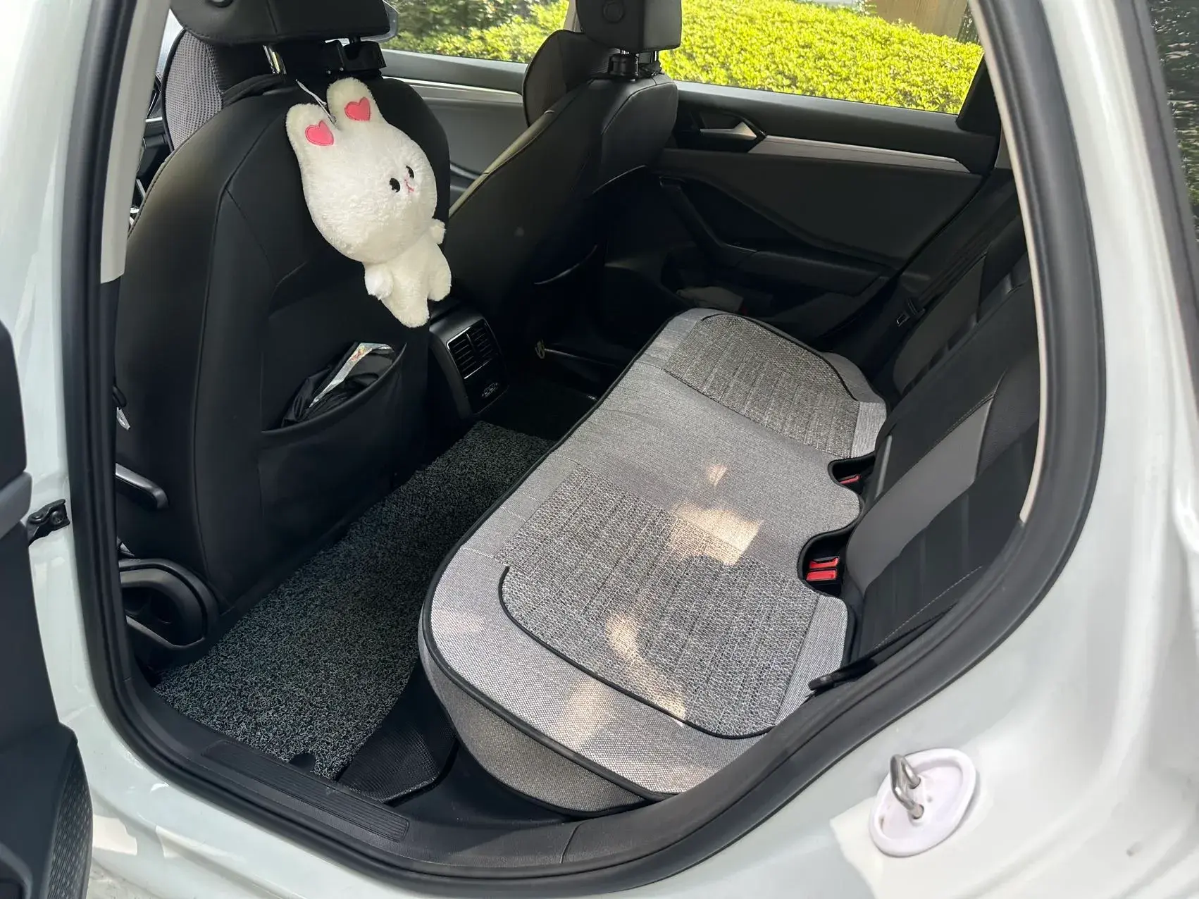 2021 VOLKSWAGEN SAGITAR thumbnail 4