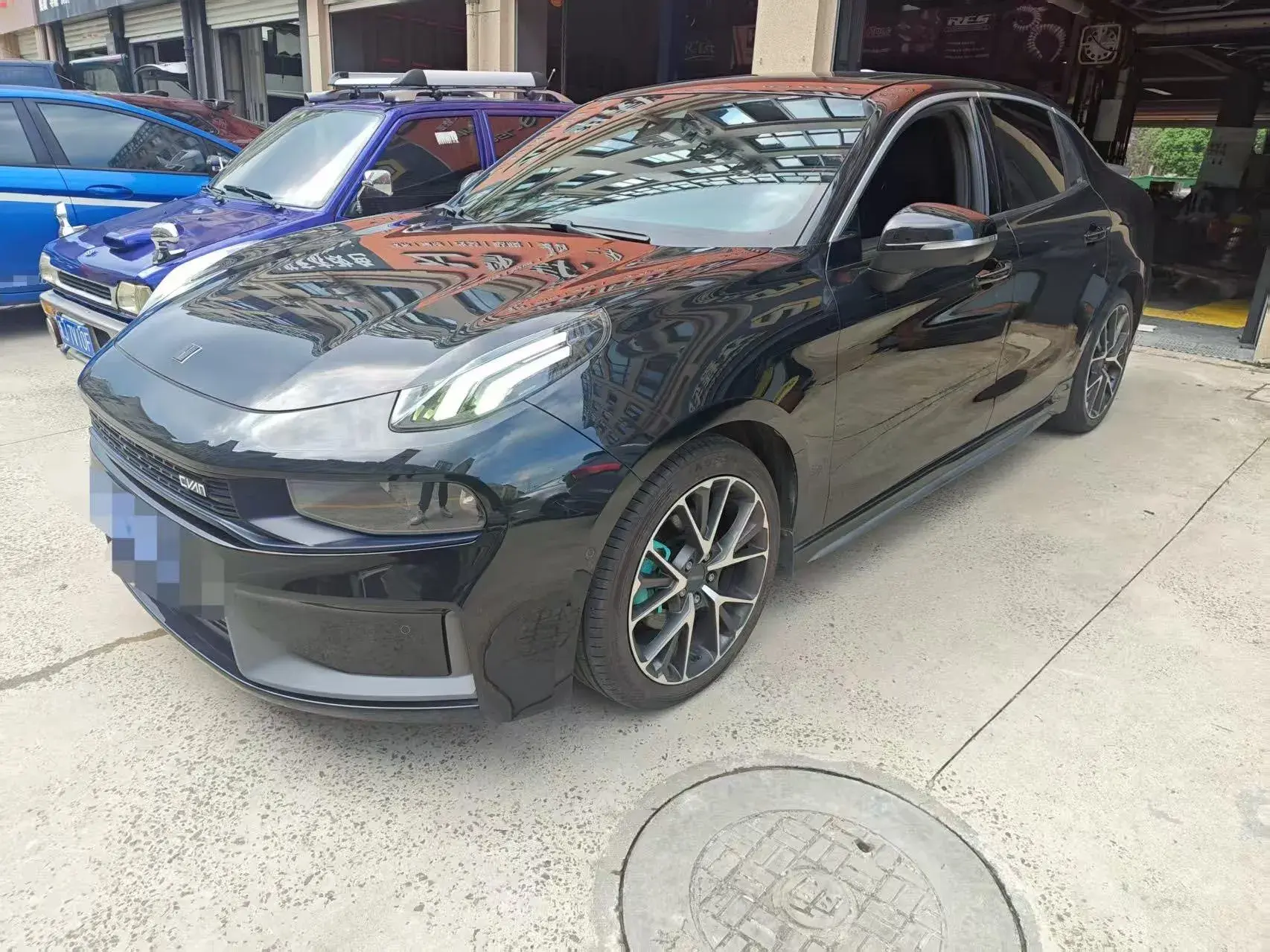 2018 LYNK&CO 03 thumbnail 2