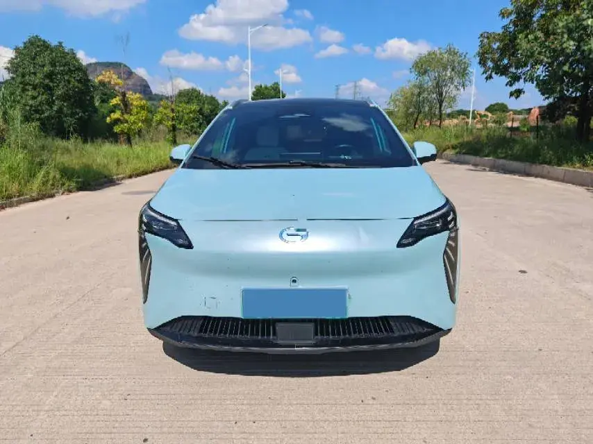 2023 AION Y thumbnail 2