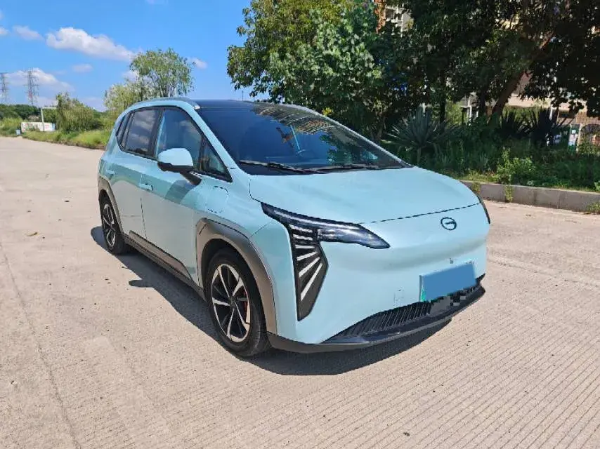 2023 AION Y thumbnail 3