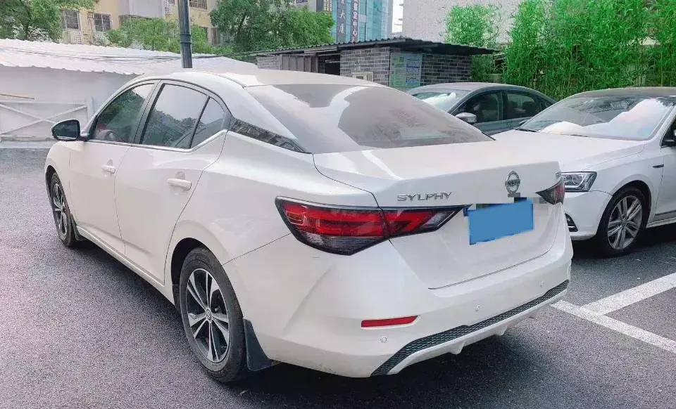 2021 NISSAN SYLPHY thumbnail 4