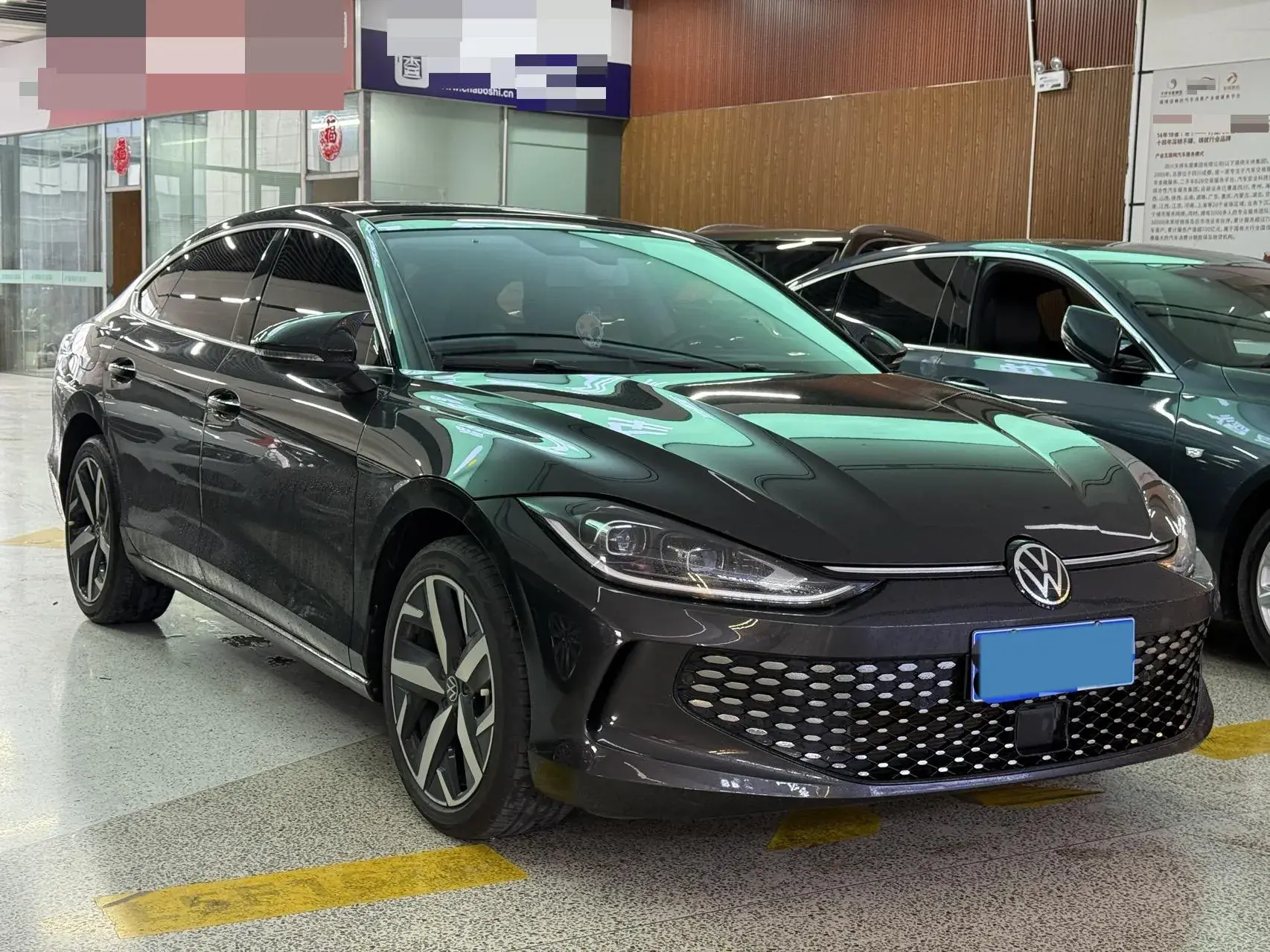 2023 VOLKSWAGEN LAMANDO thumbnail 3