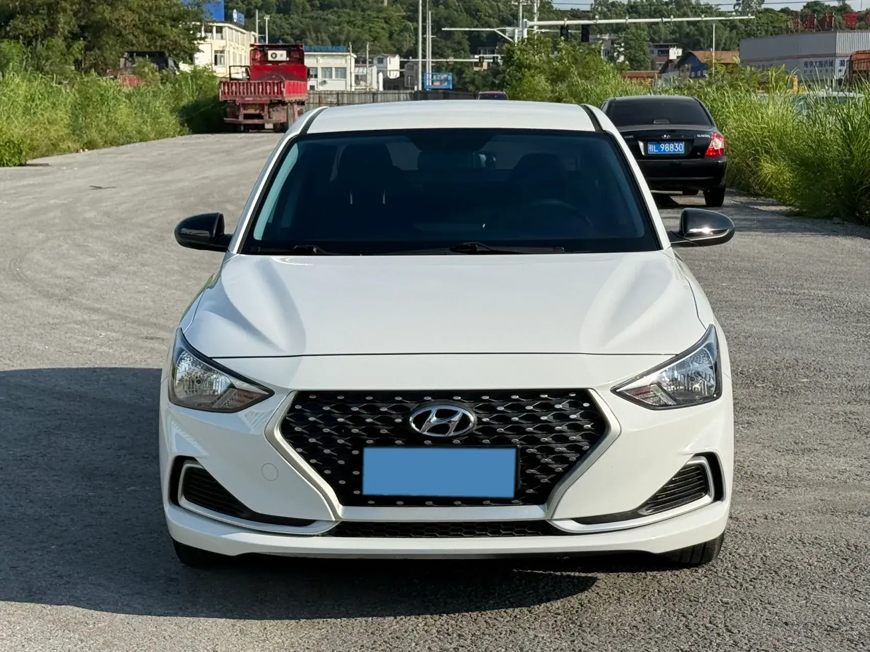 2017 HYUNDAI CELESTA thumbnail 2