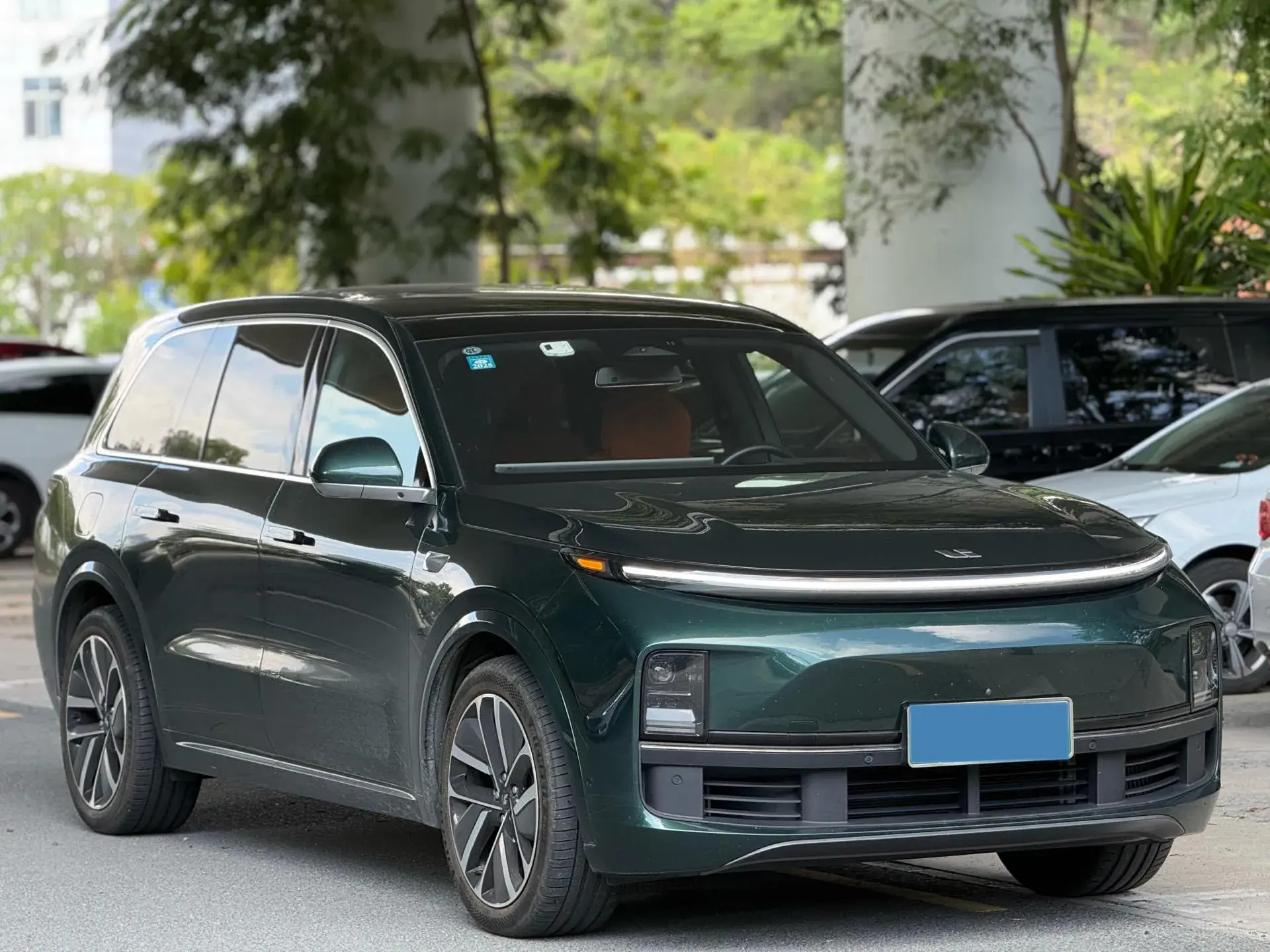 2023 LI L9 thumbnail 3