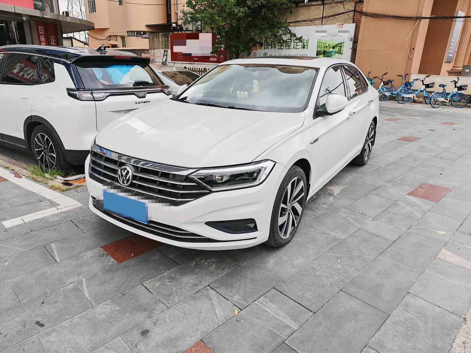 2021 VOLKSWAGEN SAGITAR view 1