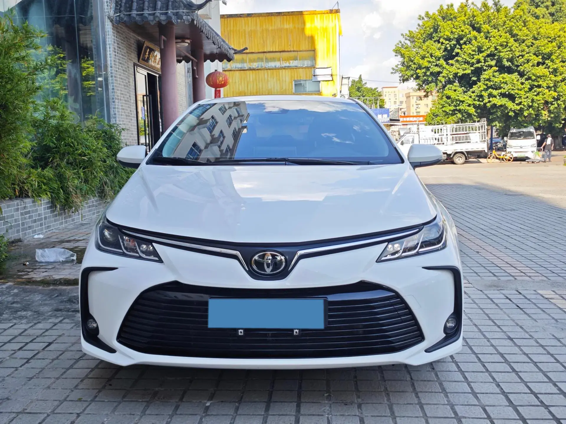 2021 TOYOTA COROLLA thumbnail 2