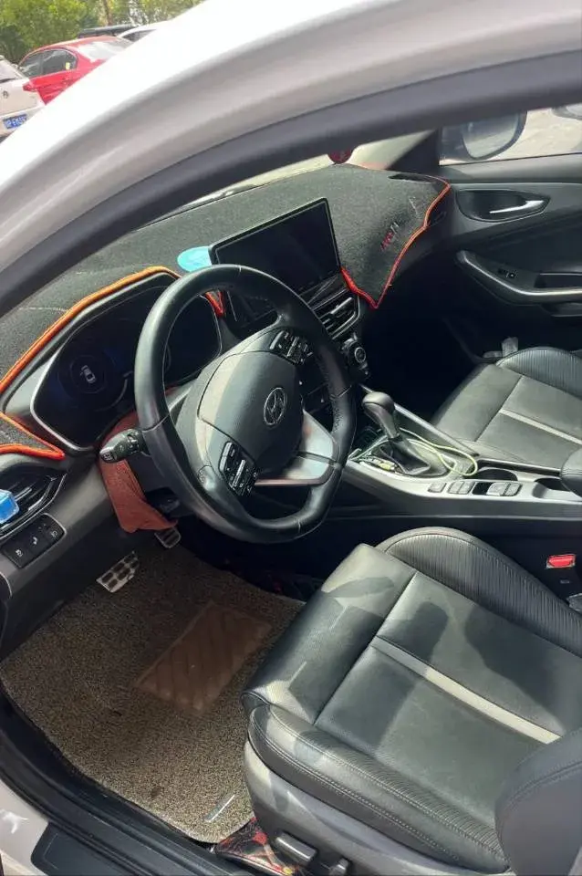 2019 HYUNDAI LA thumbnail 4