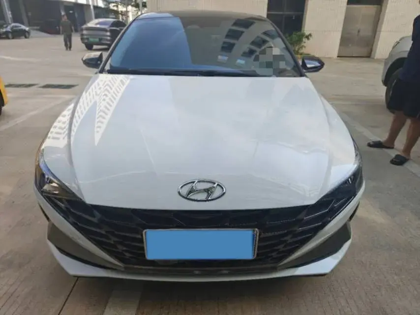 2022 HYUNDAI ELANTRA thumbnail 2