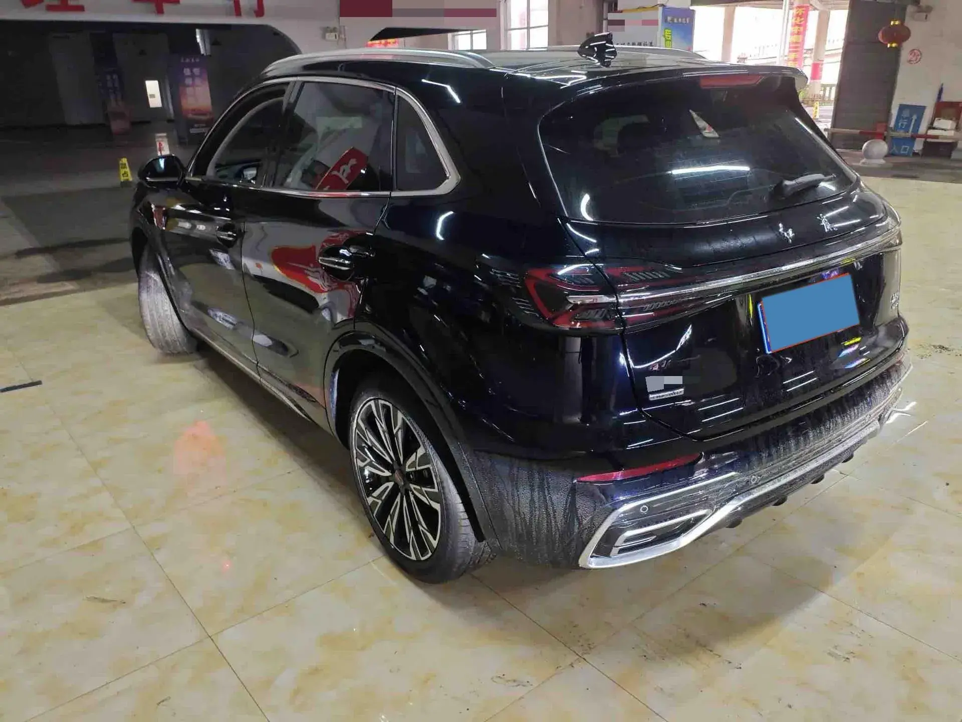 2023 HONGQI HS5 thumbnail 2