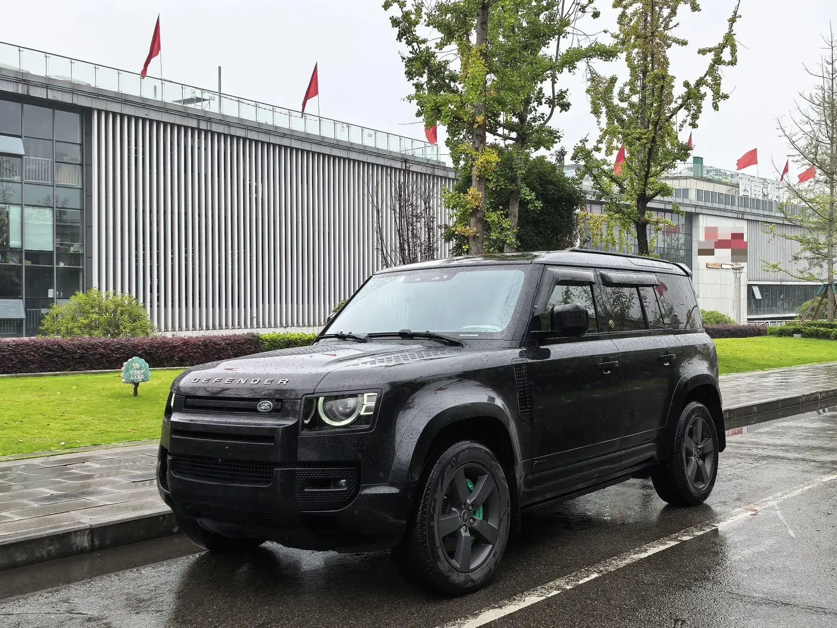 2021 LAND ROVER view 1