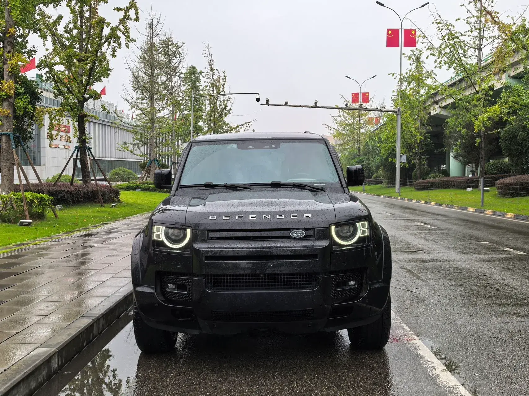 2021 LAND ROVER thumbnail 2