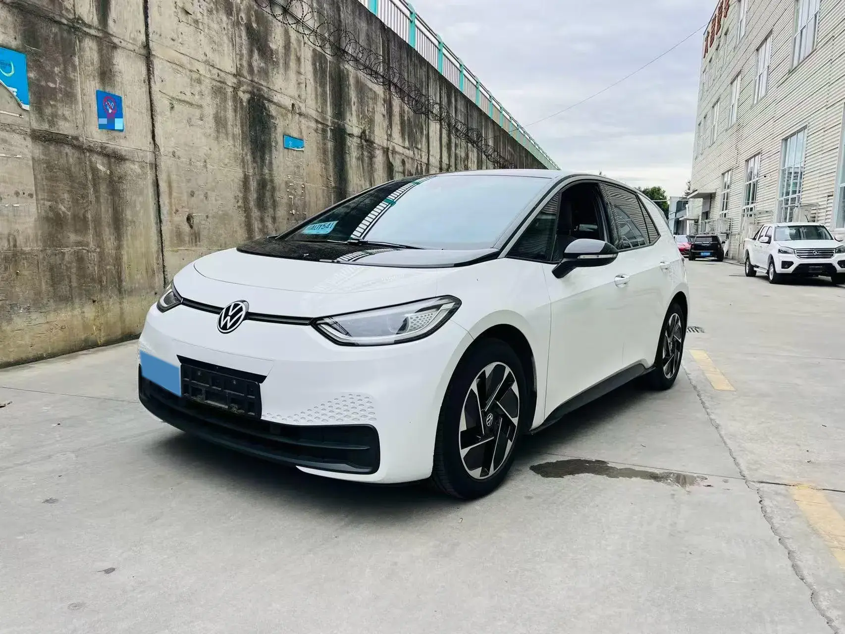 2024 VOLKSWAGEN ID.3 view 1