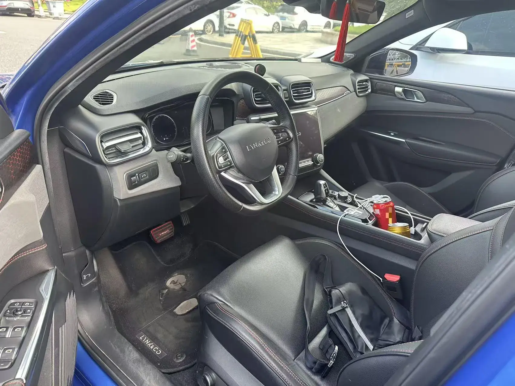 2019 LYNK&CO 03 thumbnail 4