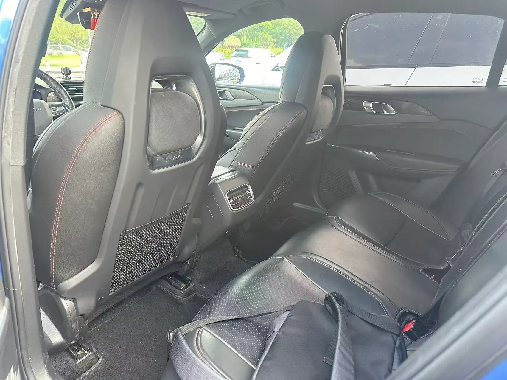 2019 LYNK&CO 03 thumbnail 3