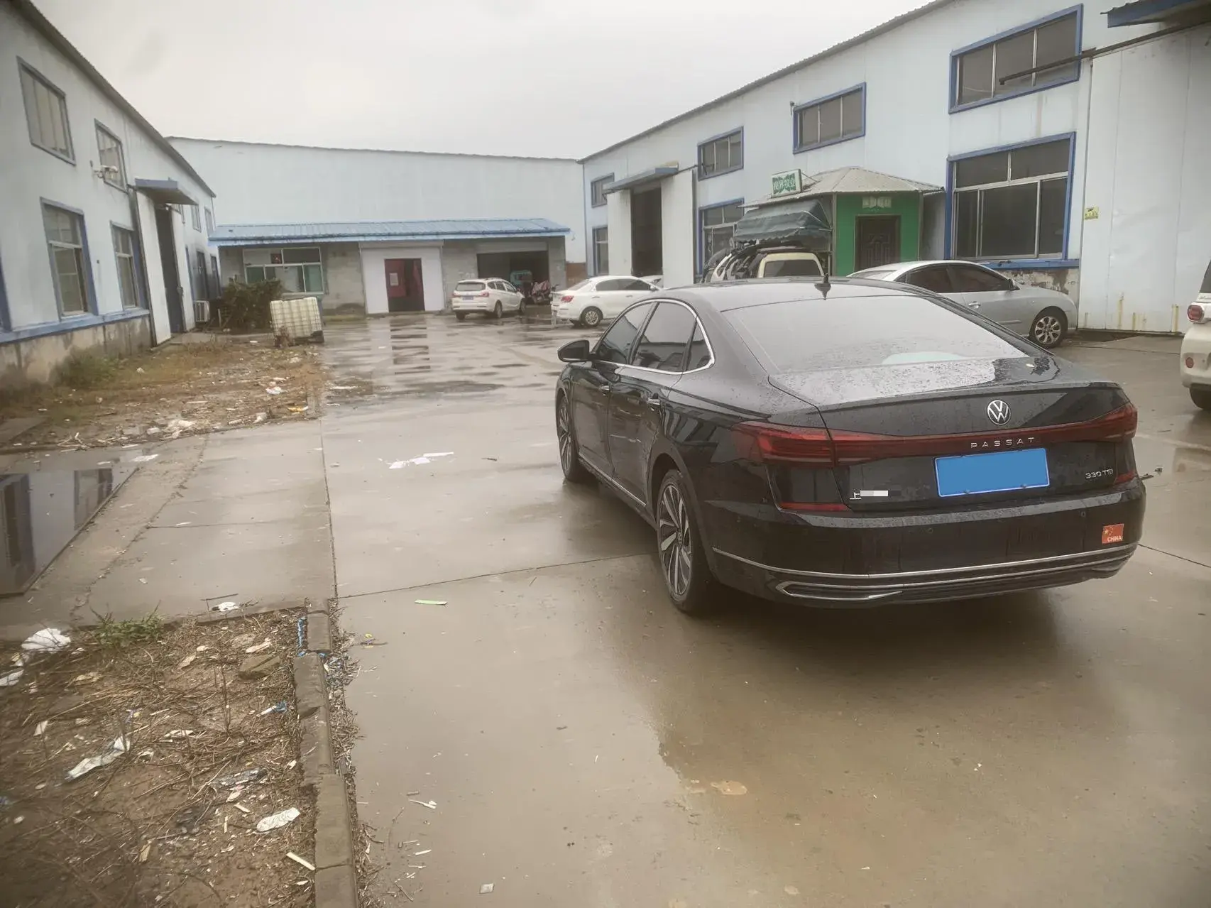 2021 VOLKSWAGEN PASSAT thumbnail 3