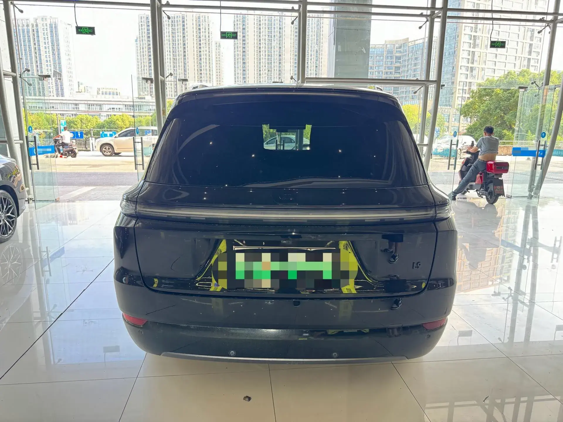 2022 LI L9 thumbnail 3