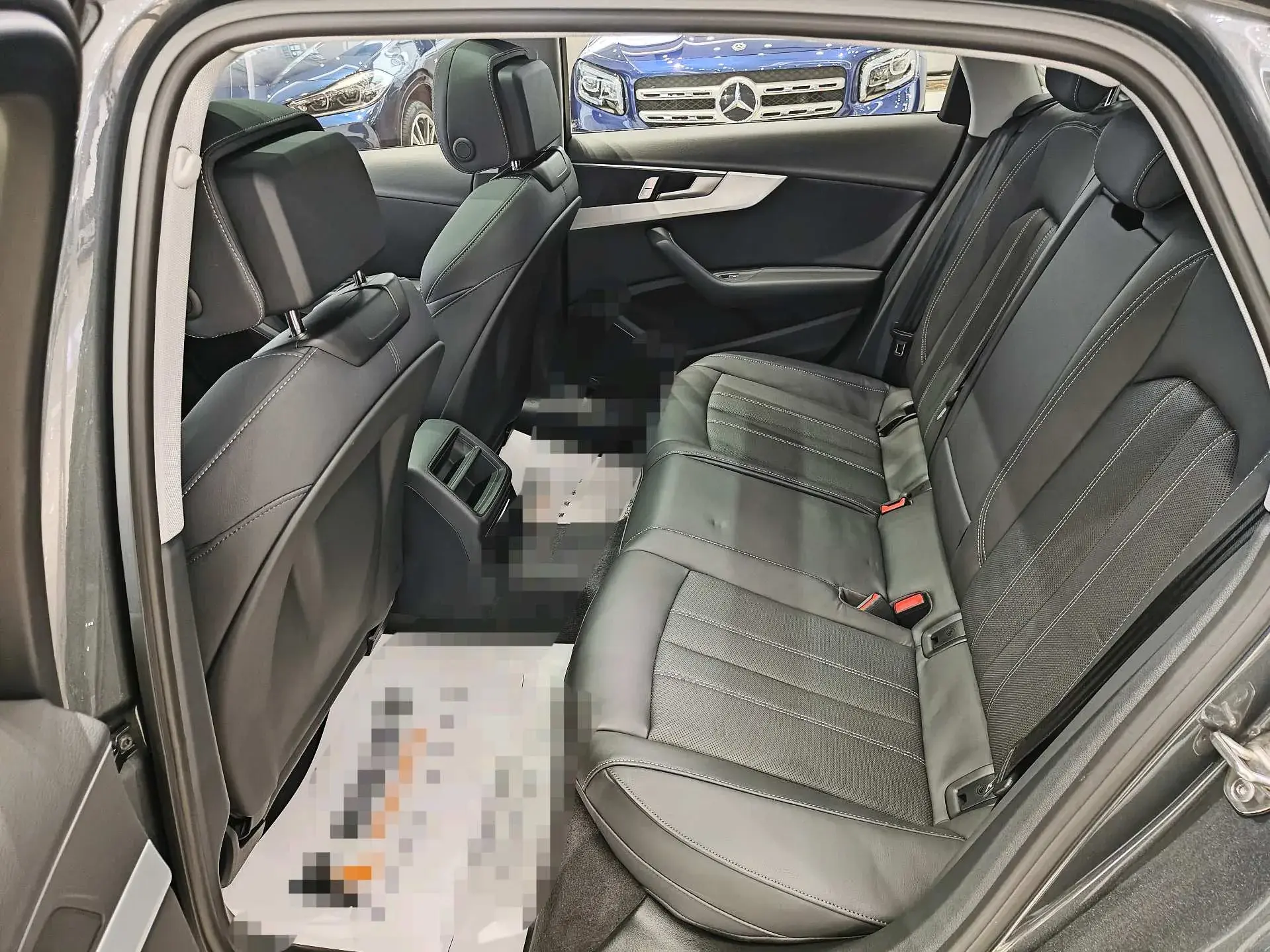 2023 AUDI A4L thumbnail 4