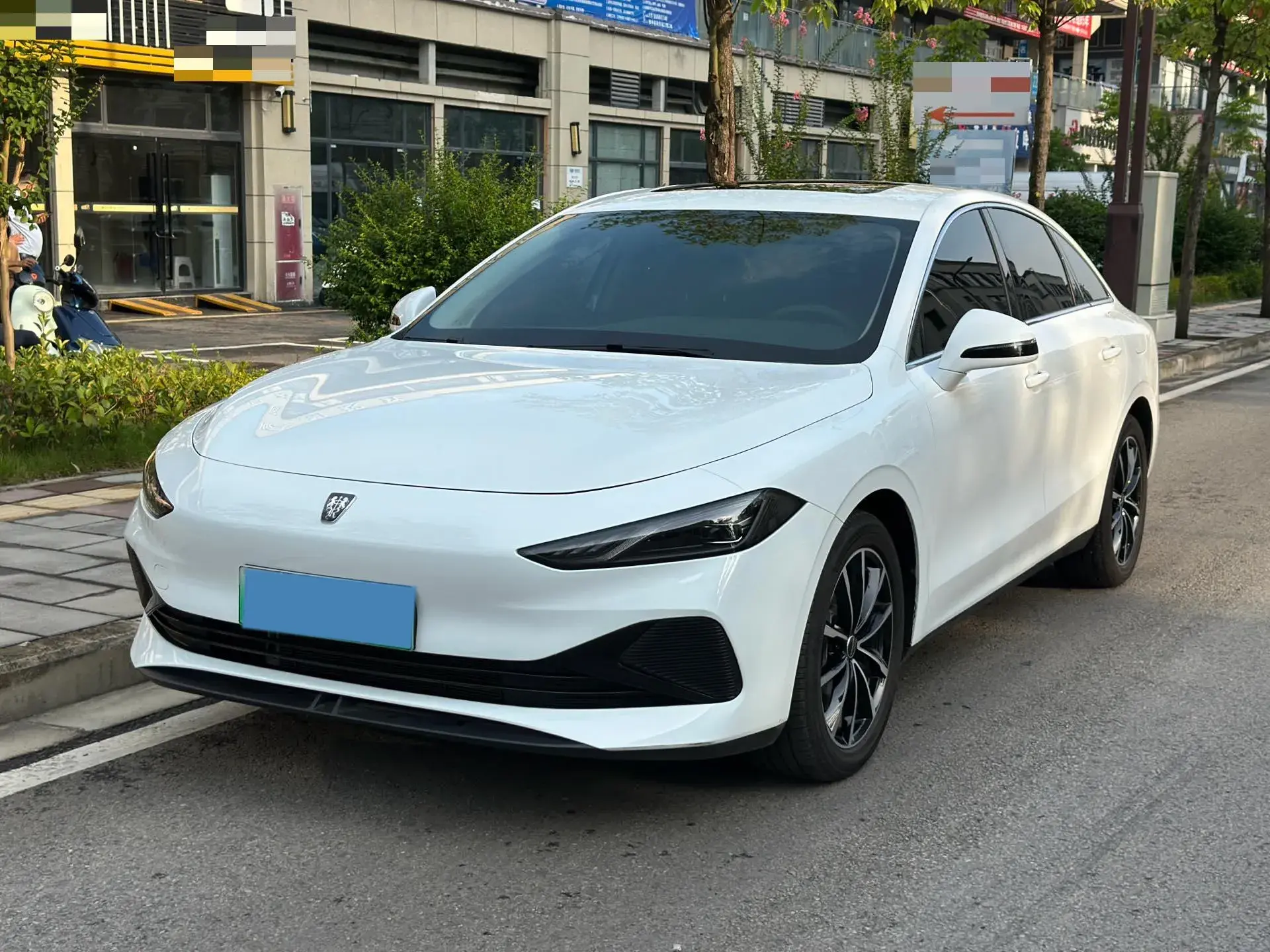 2025 ROEWE D7 view 1