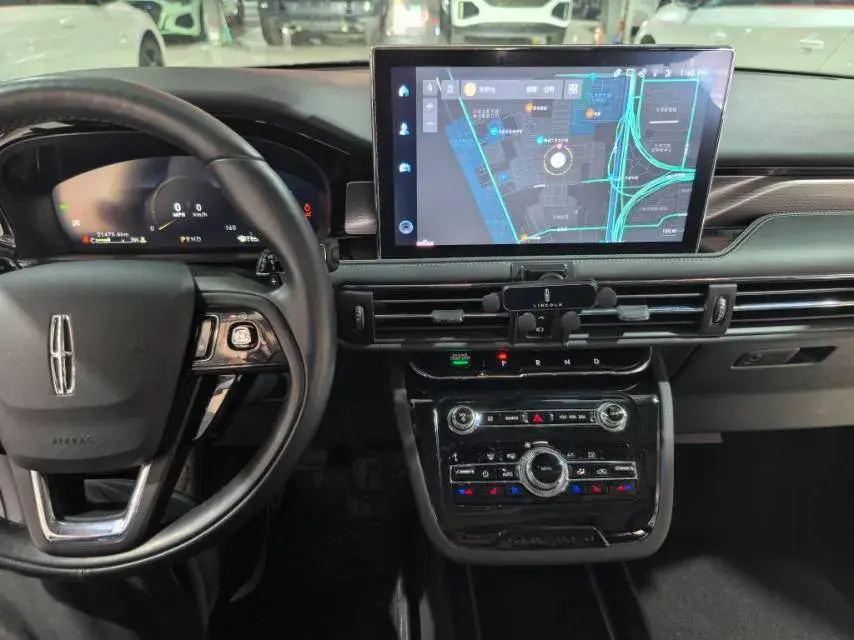 2022 LINCOLN CORSAIR thumbnail 4