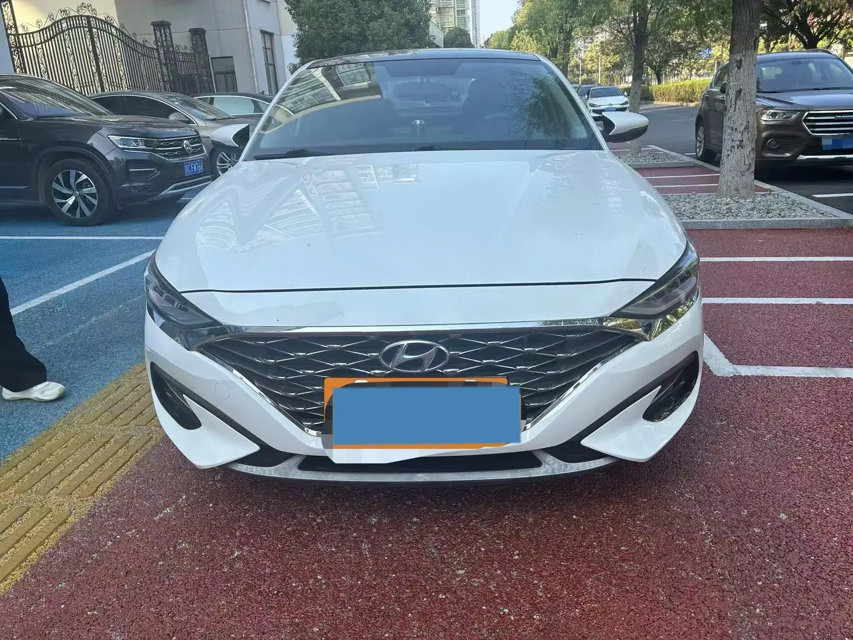2019 HYUNDAI LA thumbnail 2