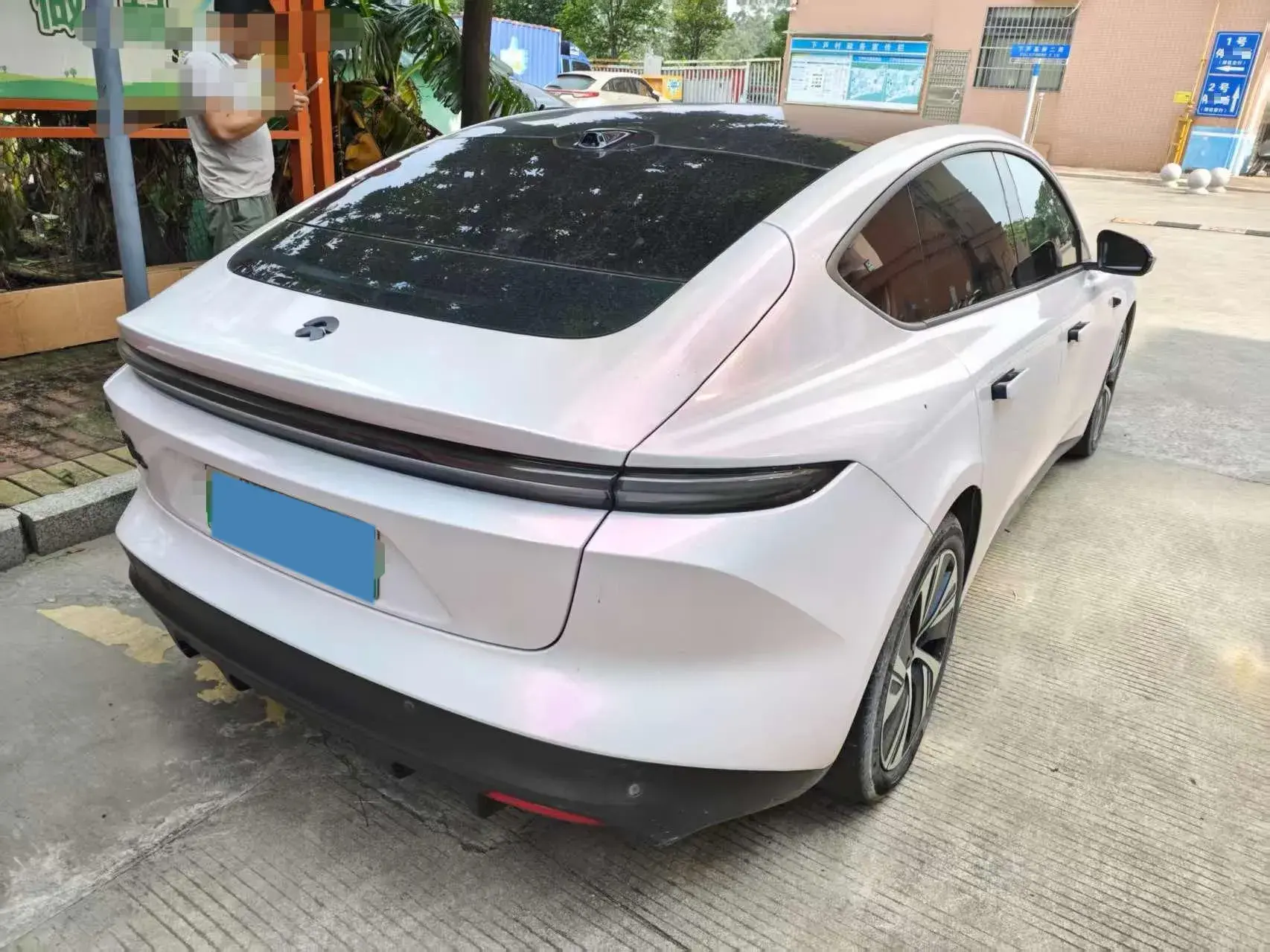 2022 NIO ET5 thumbnail 2