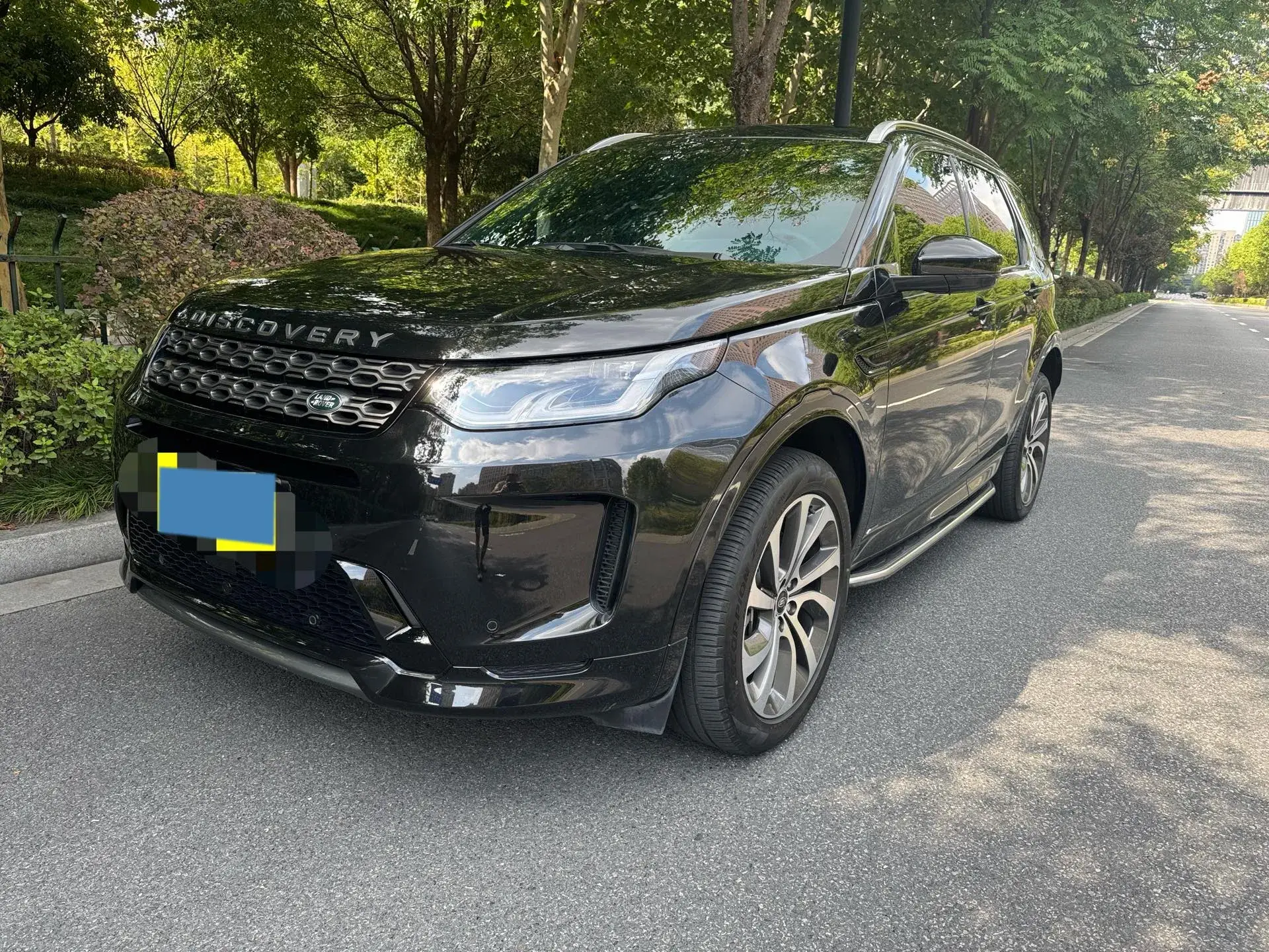 2022 LAND ROVER view 1