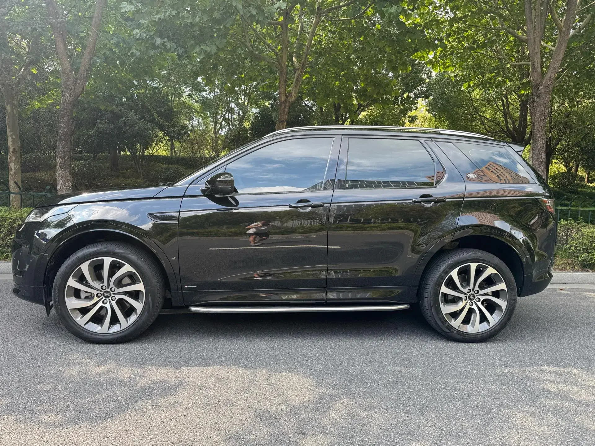 2022 LAND ROVER thumbnail 3