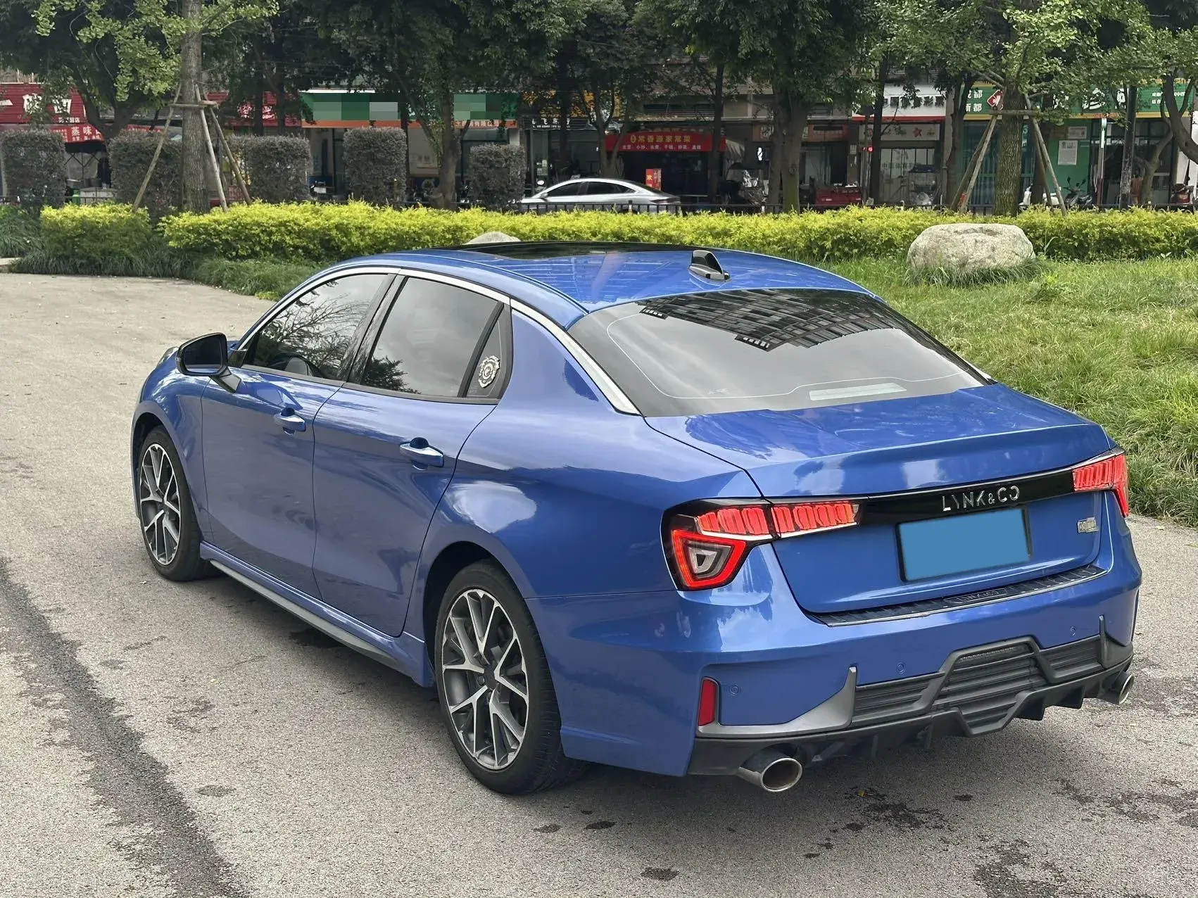 2020 LYNK&CO 03 thumbnail 4