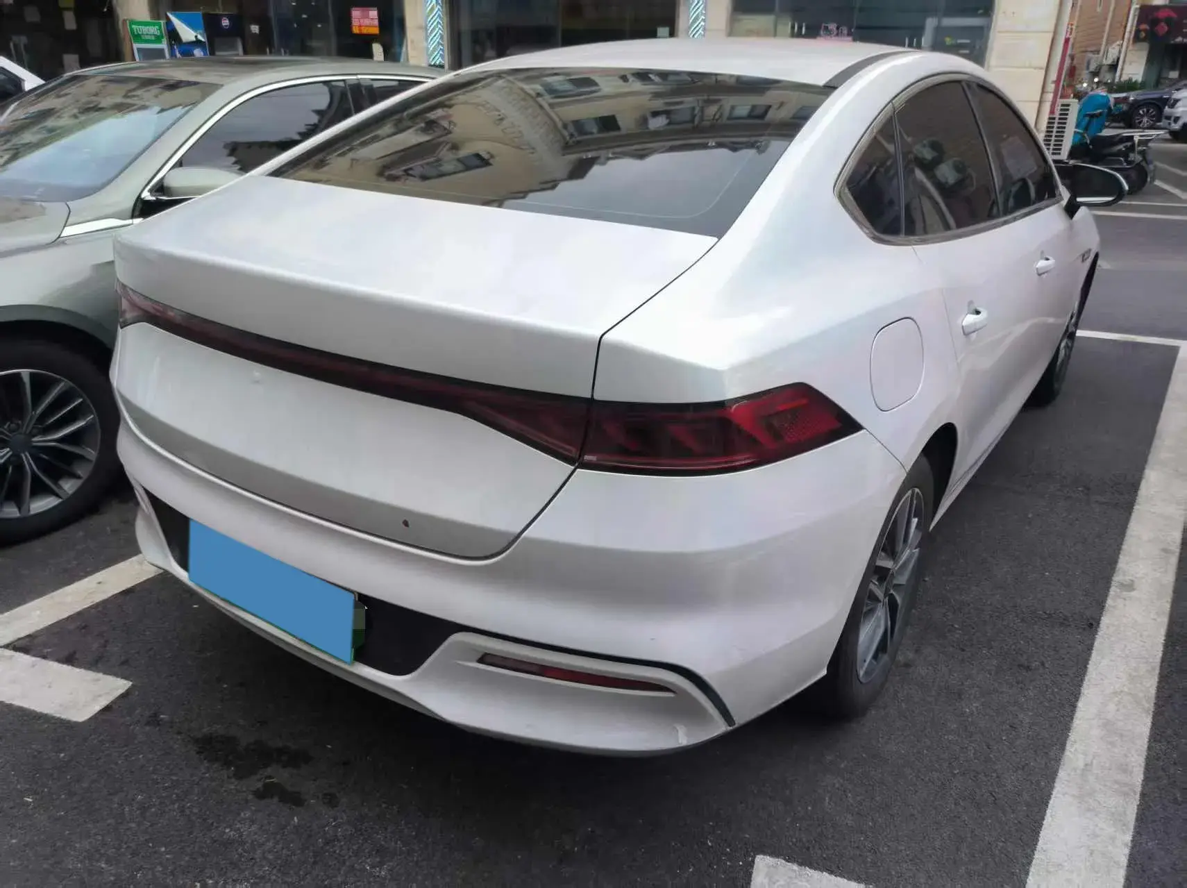 2023 BYD QIN thumbnail 3