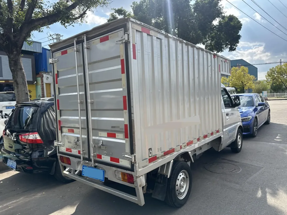 2020 WuLing RongGuang Mini Truck Special 1.5L 99HP L4 5MT,autocango,china used car exporter,china ev exporter,chinese used car exporter,chinese used ev exporter