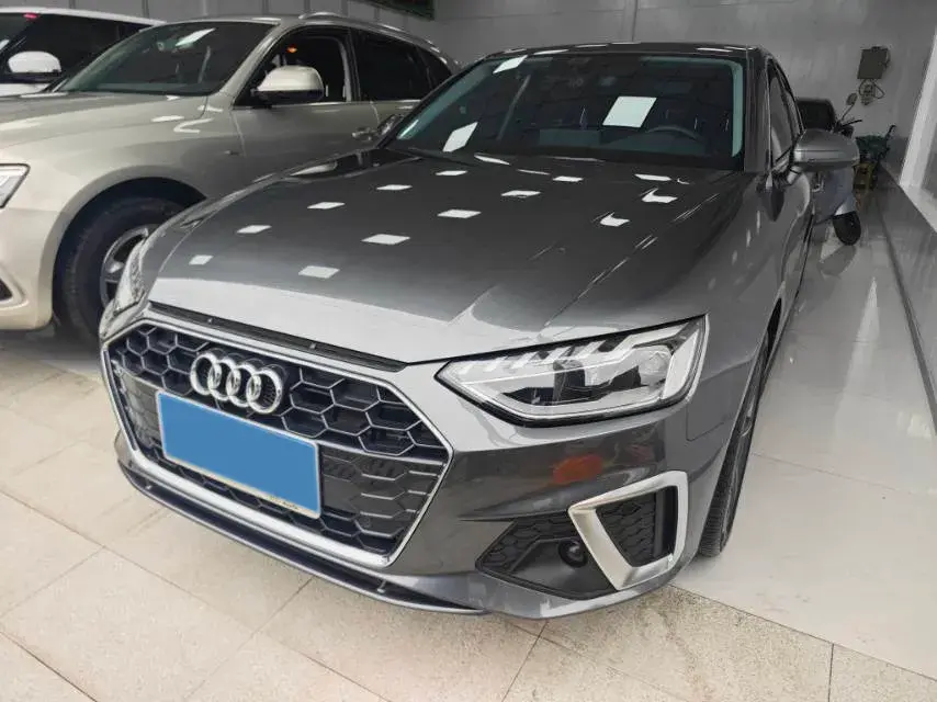 2022 AUDI A4L view 1