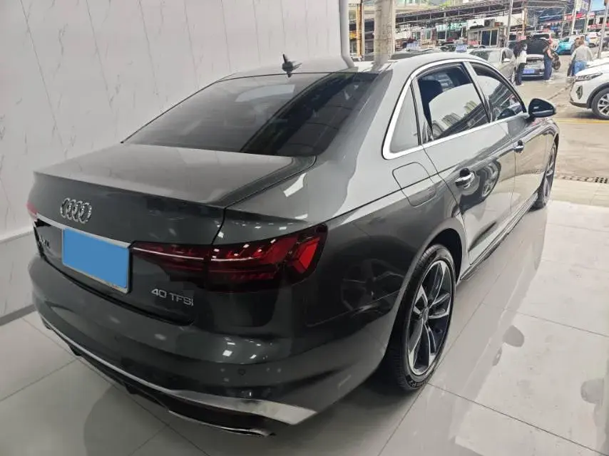 2022 AUDI A4L thumbnail 4