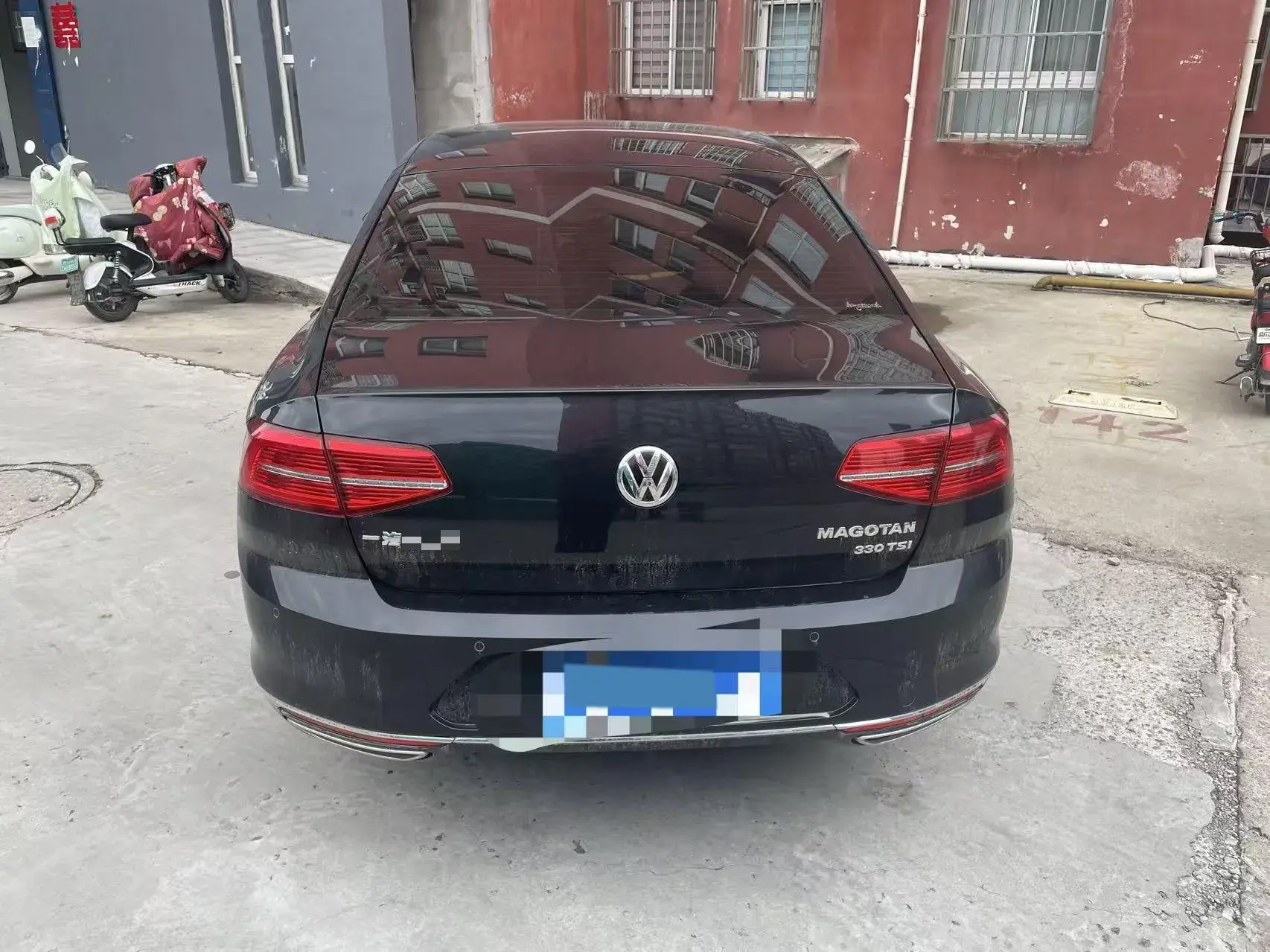 2018 VOLKSWAGEN MAGOTAN thumbnail 3