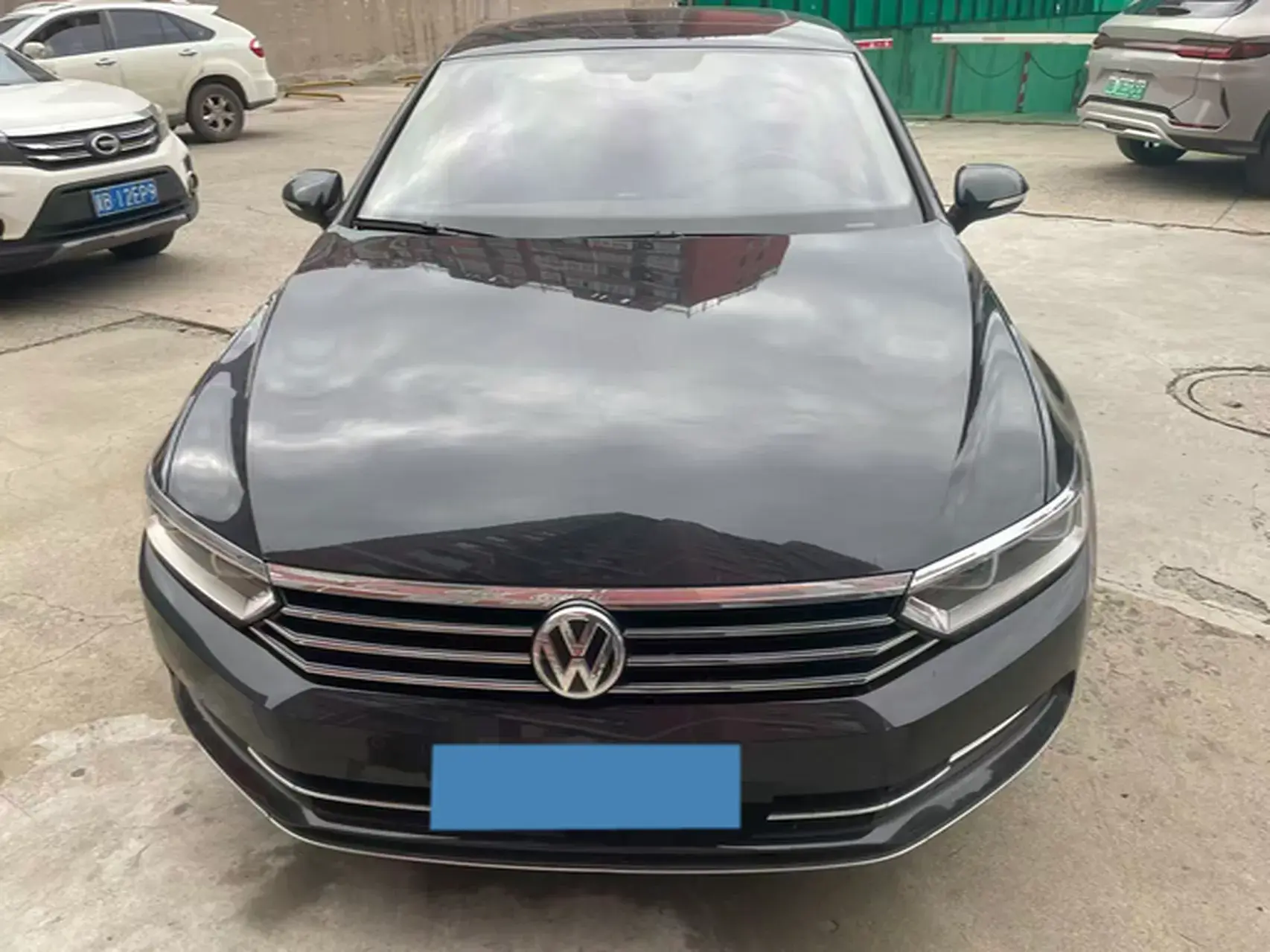 2018 VOLKSWAGEN MAGOTAN thumbnail 2