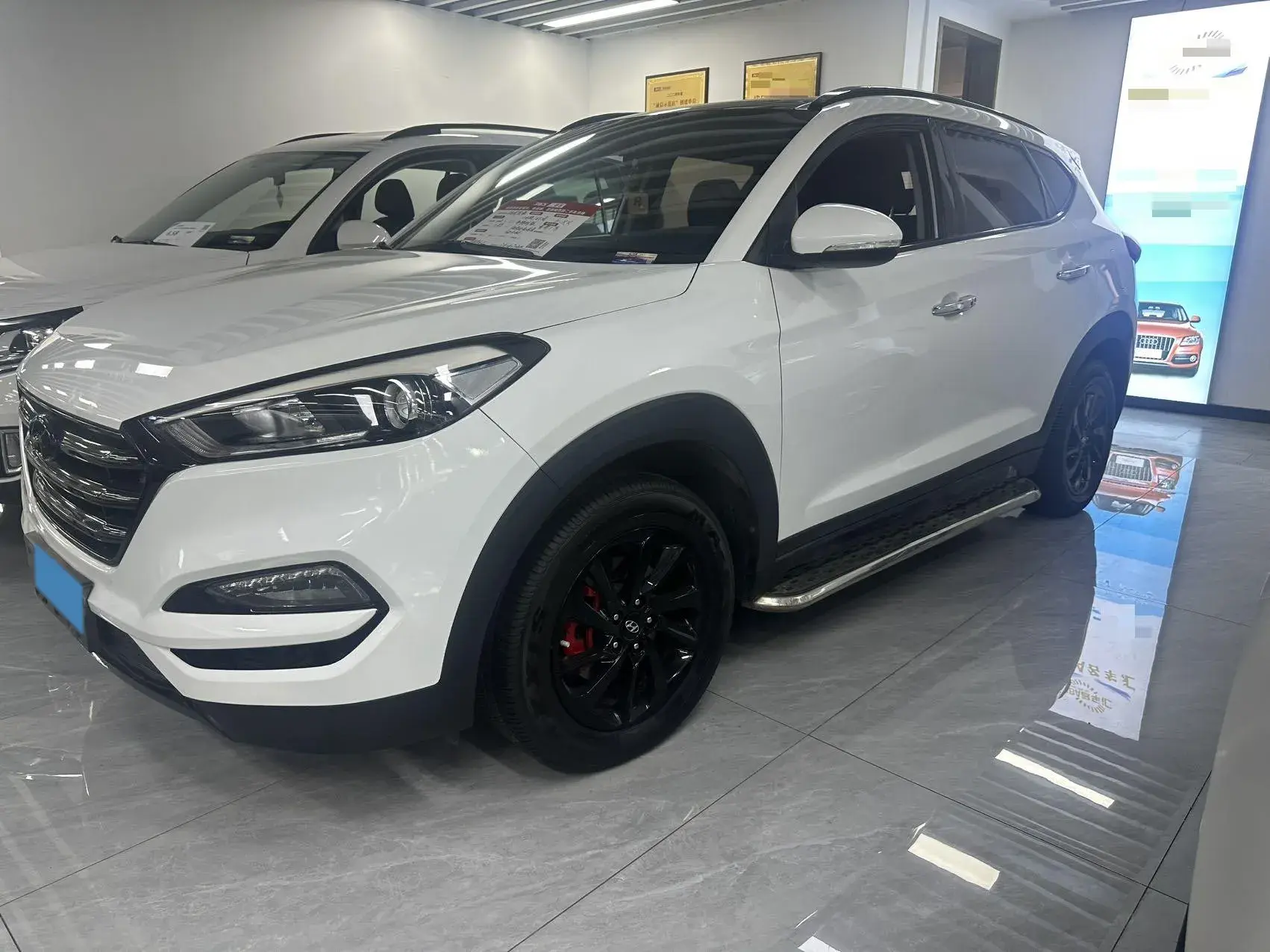 2018 HYUNDAI TUCSON view 1