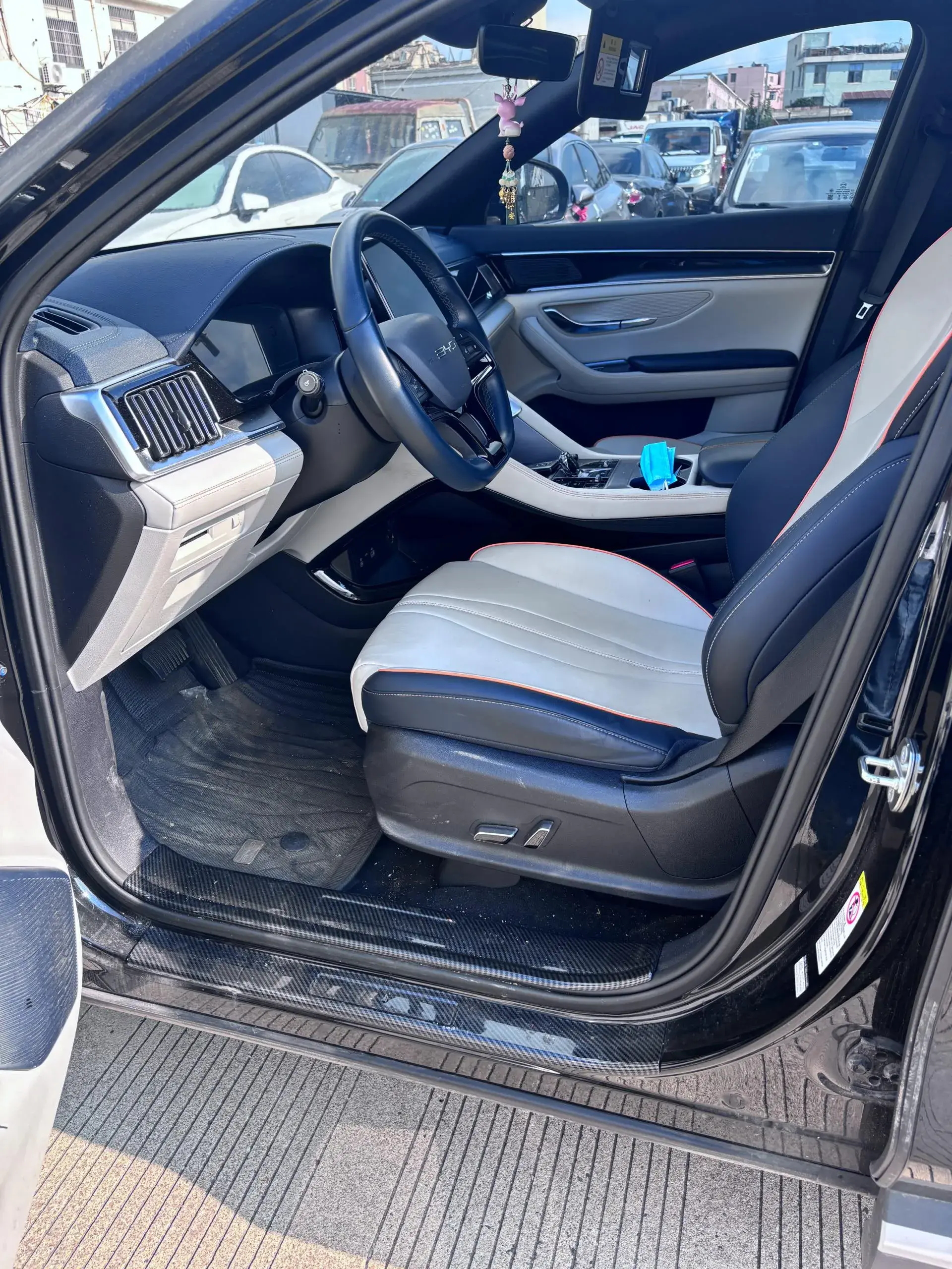 2024 BYD SONG thumbnail 4