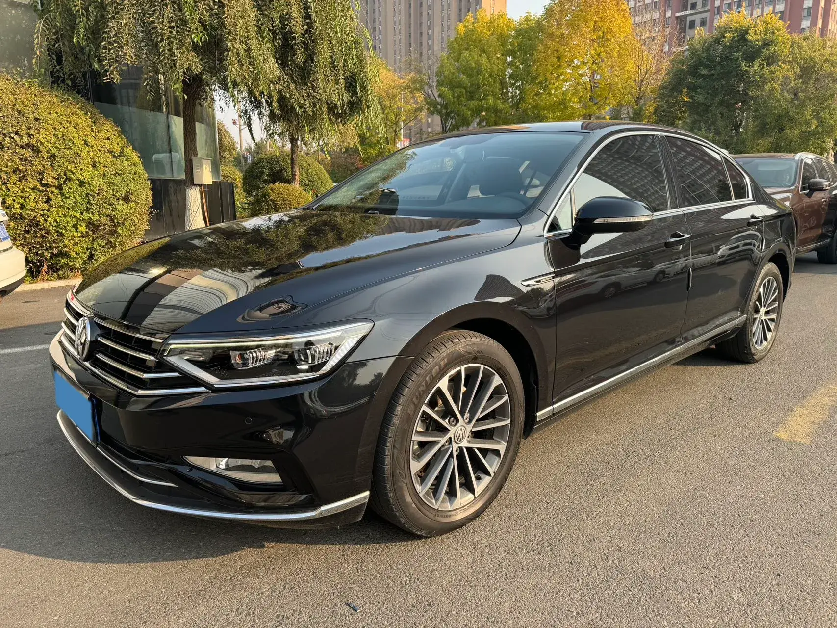 2020 VOLKSWAGEN MAGOTAN view 1