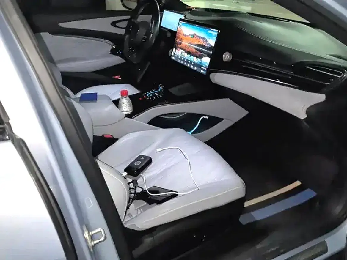 2022 BYD SEAL thumbnail 2