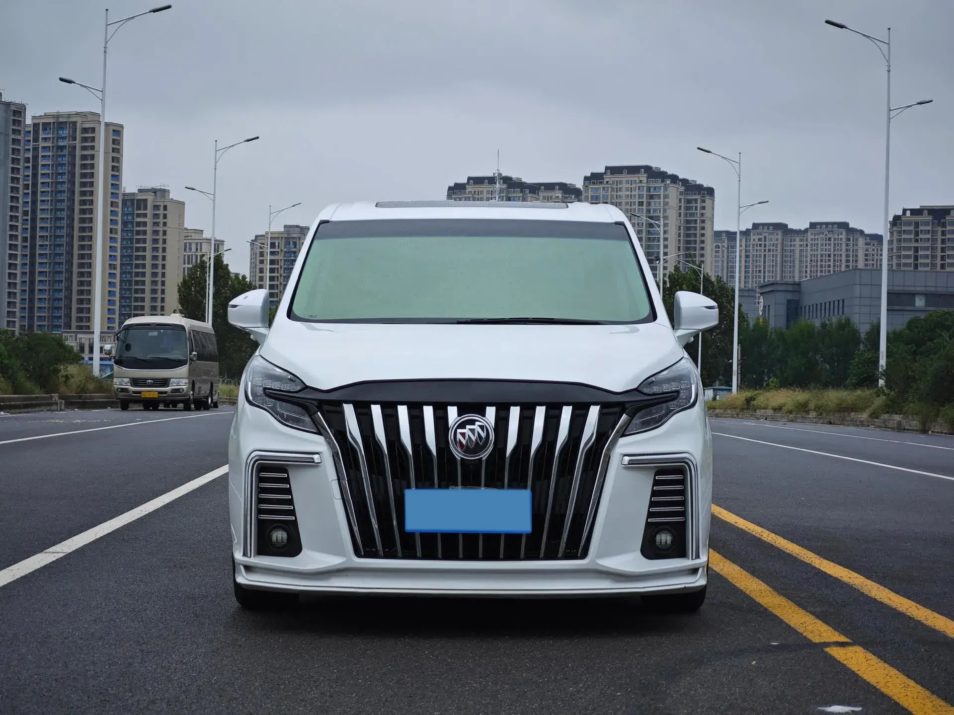 2022 BUICK GL8 thumbnail 2