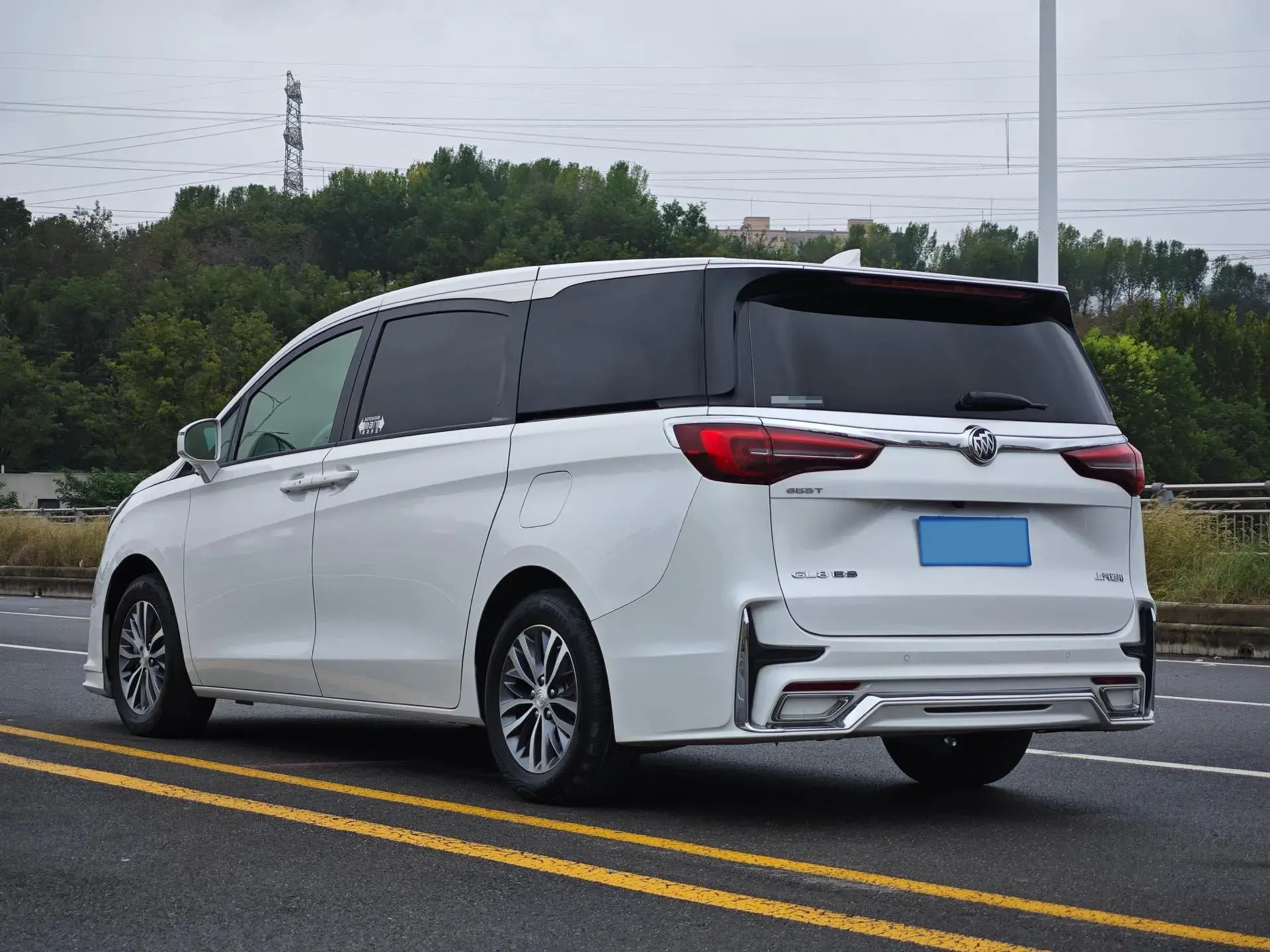 2022 BUICK GL8 thumbnail 3