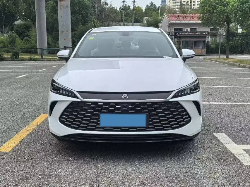 2025 BYD SEAL05 thumbnail 2