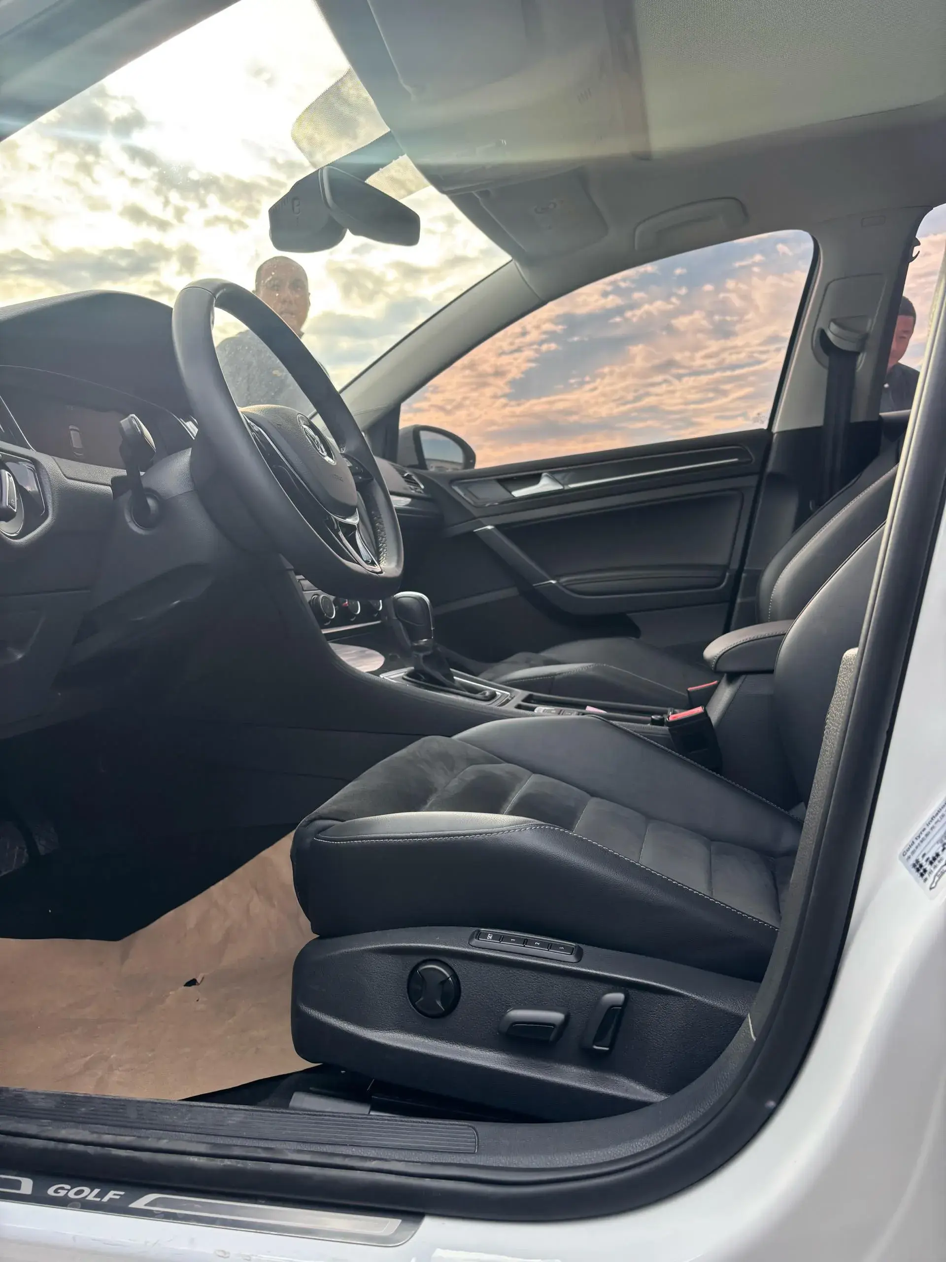 2019 VOLKSWAGEN GOLF thumbnail 2