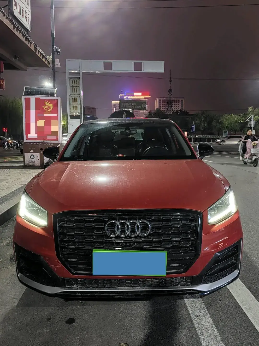2021 AUDI Q2L view 1